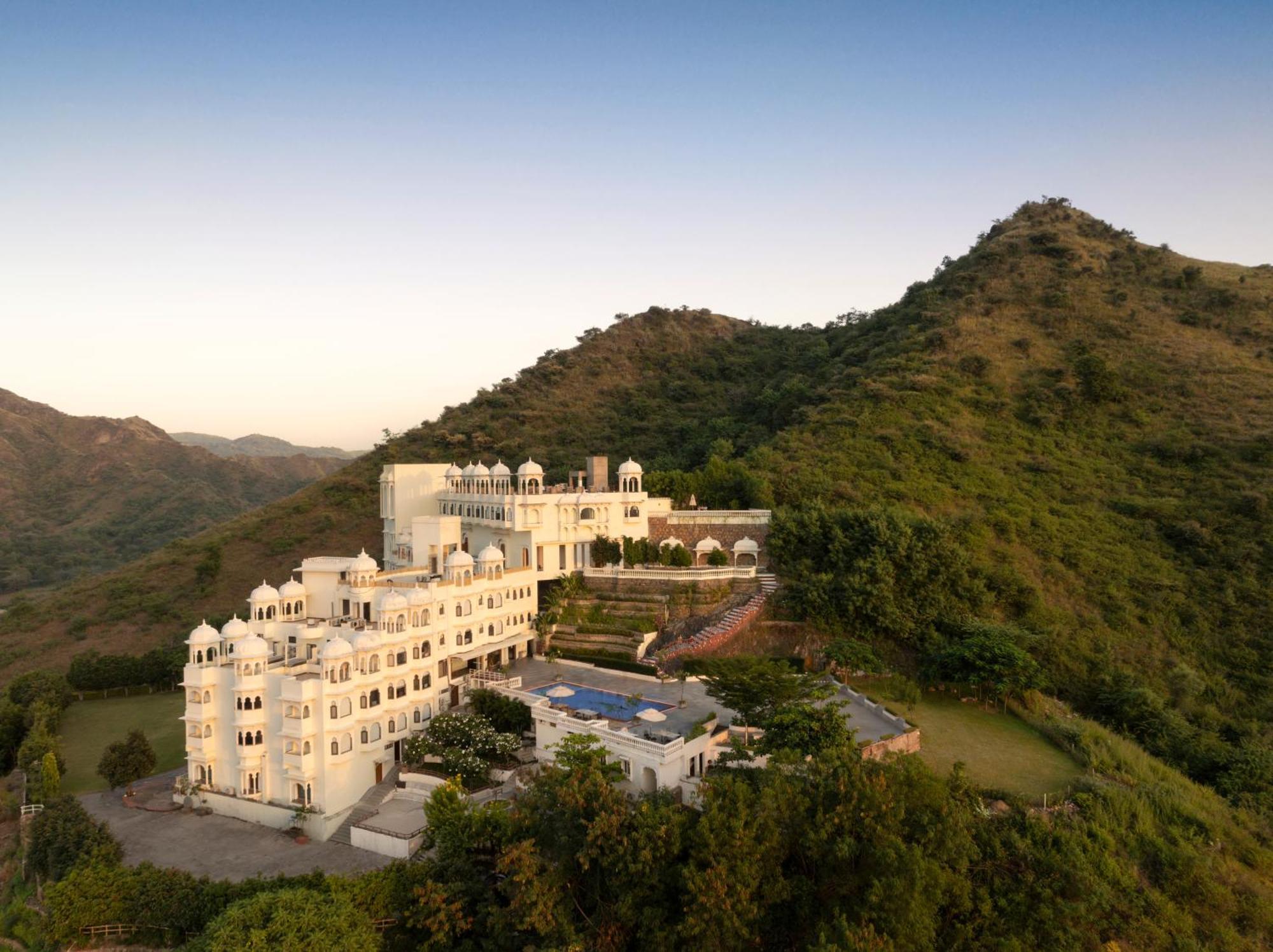 Bhairavgarh Palace Udaipur Exterior foto